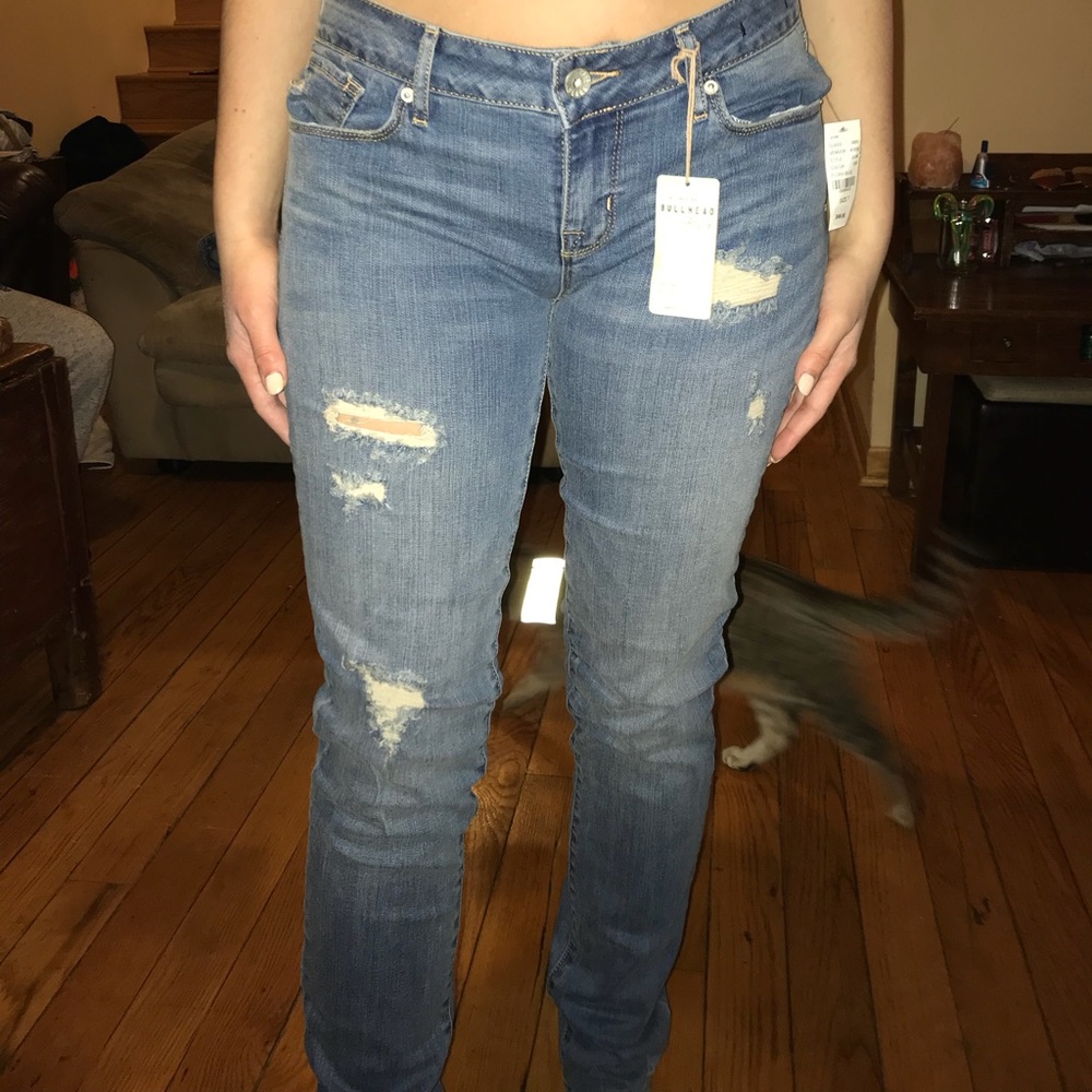 Bullhead Ripped Skinny Jeans